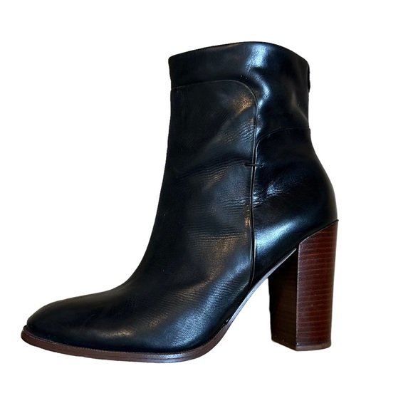 Ivanka Trump Shoes - Ivanka Trump Keiran Black Leather Boots Stacked Heel Women’s 10